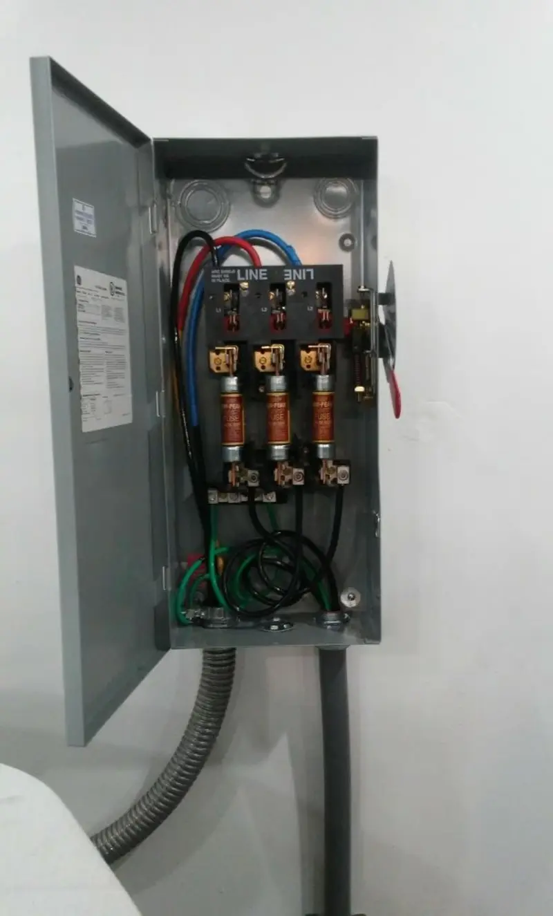 Three-phase disconnect switch installed for Electrical Wiring & Rewiring in Glenwood